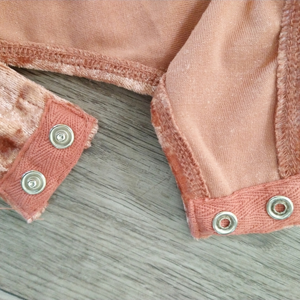 Forever 21+ | Crushed Velvet Bodysuit Blush Pink | Size 3X - Picture 5 of 6